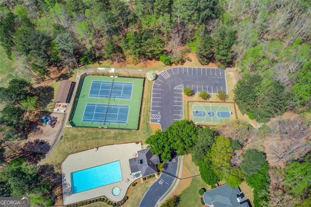 262 Sandhurst Ct, Suwanee, GA 30024 - aerial view of property and surrounding area featuring a pool
