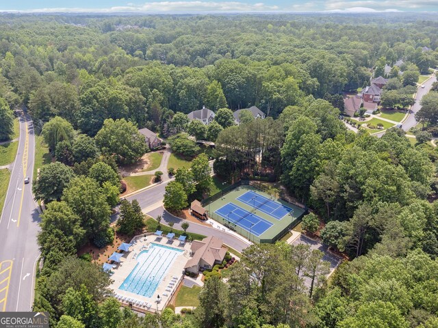 712 Brookshade Pkwy, Alpharetta, GA 30004 - bird's eye view of a heavily wooded area and a pool area