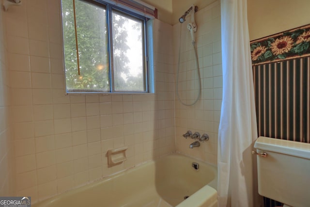 749 Dogwood Dr, Lawrenceville, GA 30046 - full bath featuring shower / bath combo with shower curtain and plenty of natural light