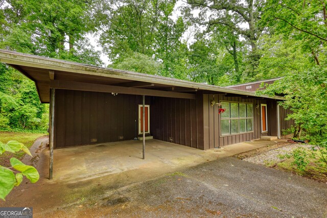 749 Dogwood Dr, Lawrenceville, GA 30046 - exterior space featuring driveway