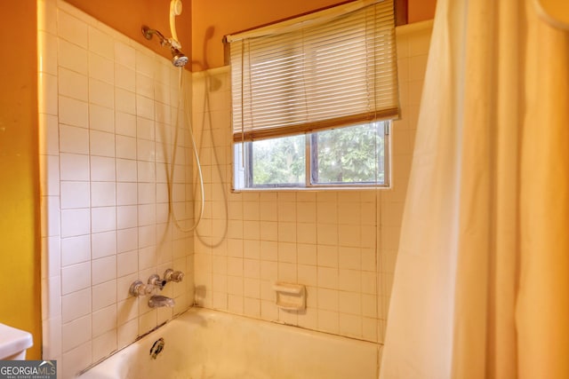 749 Dogwood Dr, Lawrenceville, GA 30046 - full bathroom featuring shower / tub combo with curtain