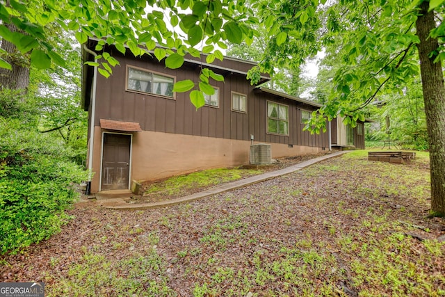 749 Dogwood Dr, Lawrenceville, GA 30046 - view of side of property with central AC unit