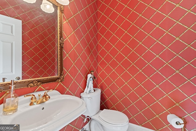 100 S Haven Ct, Macon, GA 31210 - bathroom featuring a sink and toilet