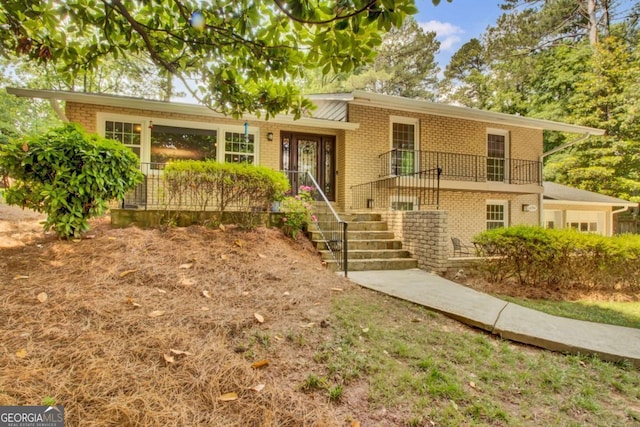 4794 Glenbonnie Ct, Dunwoody, GA 30360 - split level home with brick siding