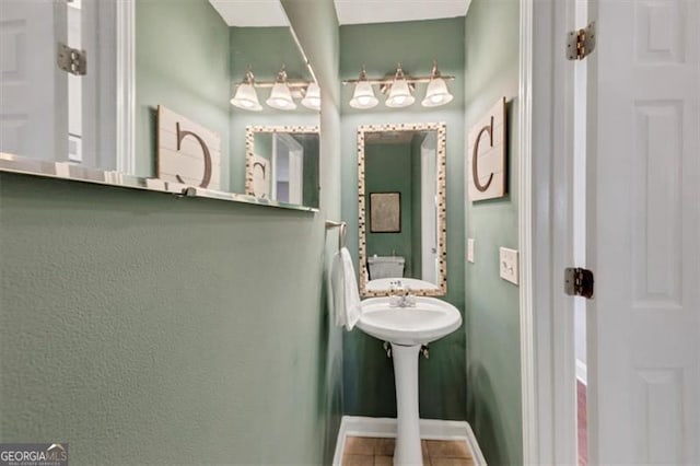 1625 Clark Lake Dr NW, Acworth, GA 30102 - bathroom featuring baseboards