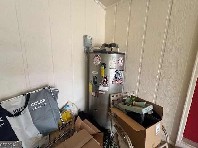 114 Van Dr, Kathleen, GA 31047 - detailed view of water heater and a decorative wall