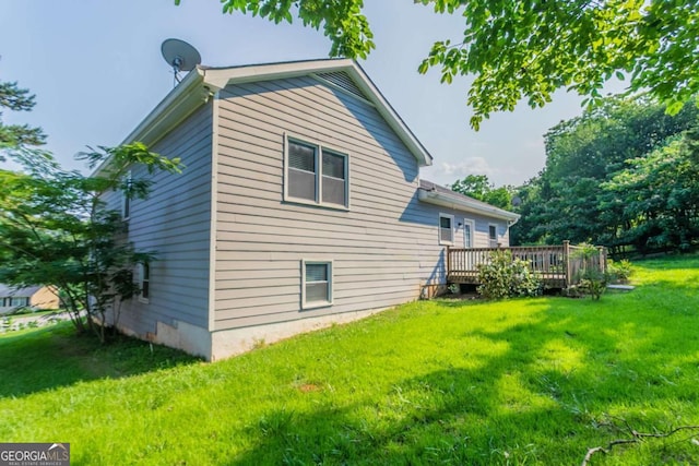 4331 Wrexham Ct, Snellville, GA 30039 - view of side of property featuring a deck and a yard