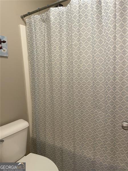 107 Sedgefield Overlook, Dallas, GA 30157 - full bath with toilet and curtained shower