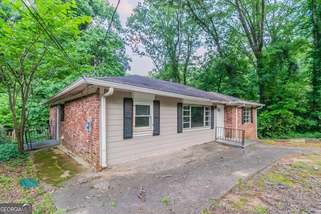 2582 Springdale Rd SW, Atlanta, GA 30315 - ranch-style home with brick siding
