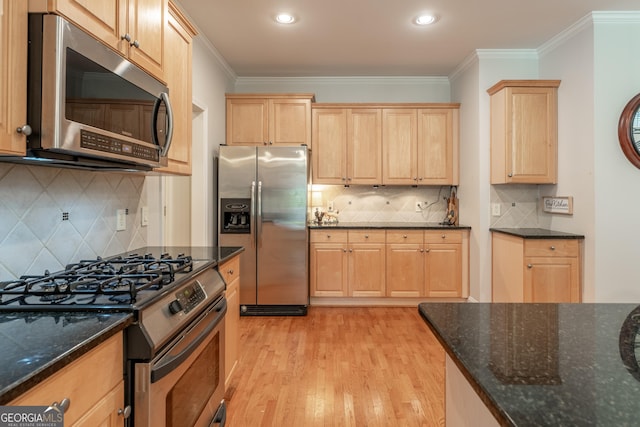 300 Brackin Trce, Grayson, GA 30017 - kitchen featuring stainless steel appliances, light brown cabinets, backsplash, light wood-type flooring, and ornamental molding