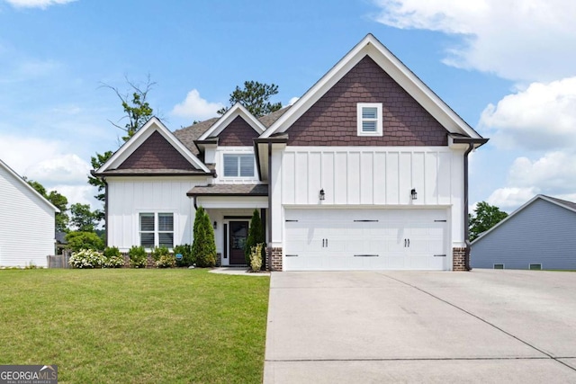 12 Bridgestone Way SE, Cartersville, GA 30120 - craftsman inspired home featuring board and batten siding, a front lawn, and driveway