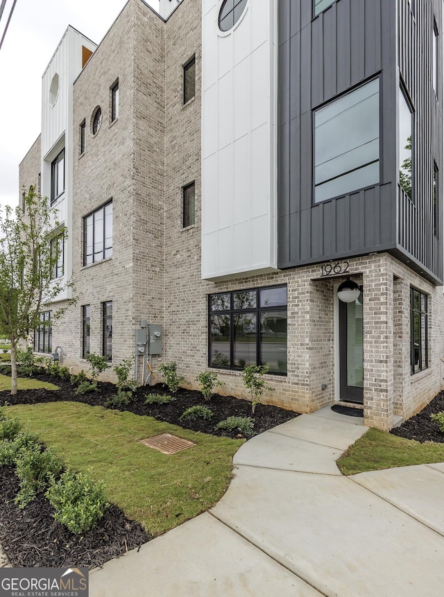1962 8th St, Chamblee, GA 30341 - view of building exterior