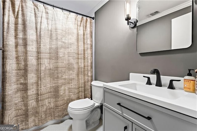 802 Frederica St NE Unit 5, Atlanta, GA 30306 - full bathroom featuring toilet, vanity, and a shower with shower curtain