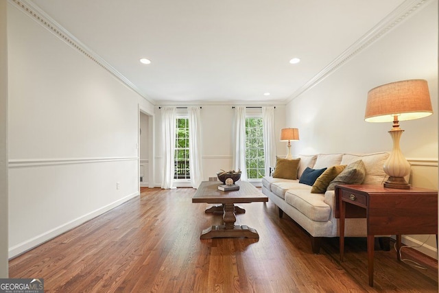 11940 Mountain Laurel Dr, Roswell, GA 30075 - living area featuring crown molding, wood finished floors, and recessed lighting