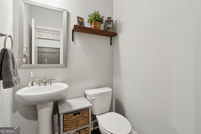 836 Hawkins Creek Dr, Jefferson, GA 30549 - half bathroom with toilet