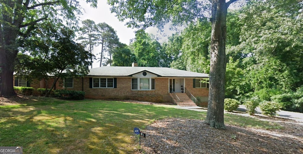 43 Mountain View Dr, Toccoa, GA 30577 - single story home with a front yard and brick siding