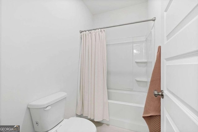 8415 Azure Overlook Trl, Gainesville, GA 30506 - bathroom featuring toilet and shower / tub combo with curtain