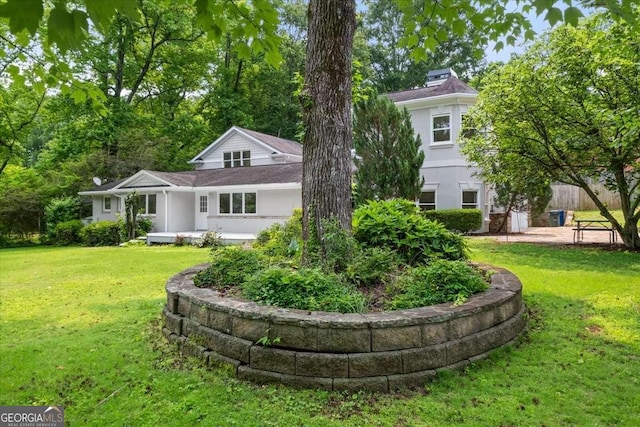 6771 Sunny Brook Ln, Atlanta, GA 30328 - view of green lawn
