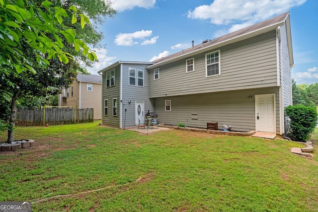 1087 Berkley Dr SE, Smyrna, GA 30082 - back of property with a patio