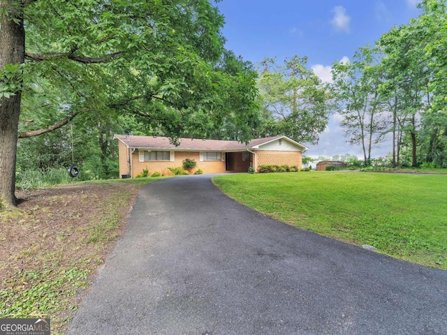 225 Melea Ln, Calhoun, GA 30701