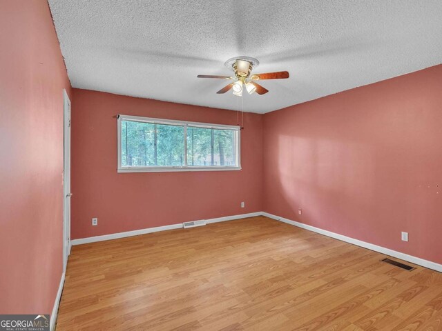 225 Melea Ln, Calhoun, GA 30701