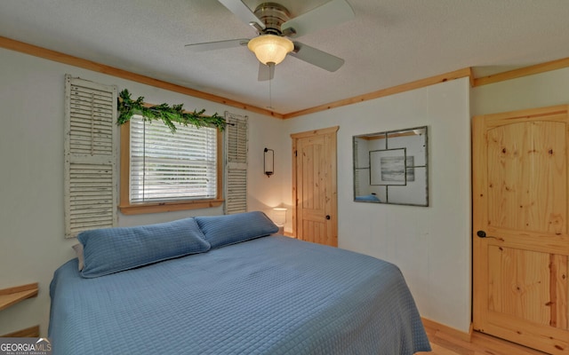 171 Friendship Dr, Hartwell, GA 30643 - bedroom with light wood-style floors and ceiling fan