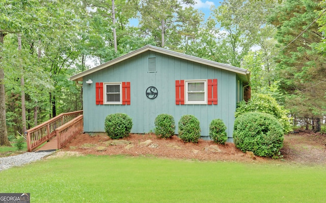 171 Friendship Dr, Hartwell, GA 30643 - view of front of home with a front lawn