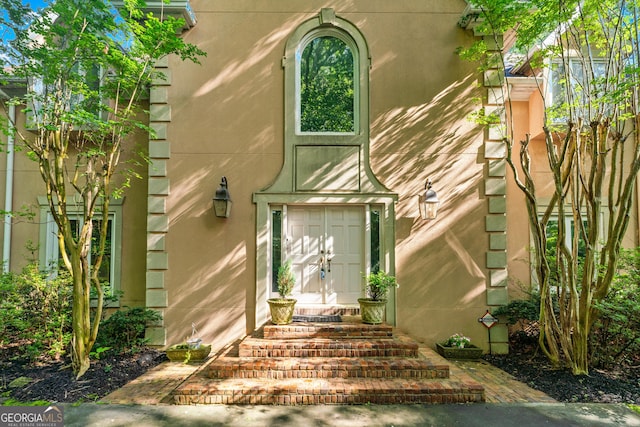 5105 Jett Forest Trl NW, Sandy Springs, GA 30327 - entrance to property featuring stucco siding