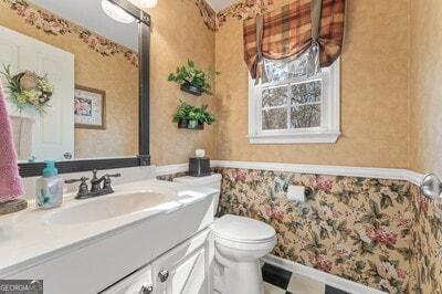 154 Hunters Trl, Dallas, GA 30157 - half bathroom with wallpapered walls and vanity