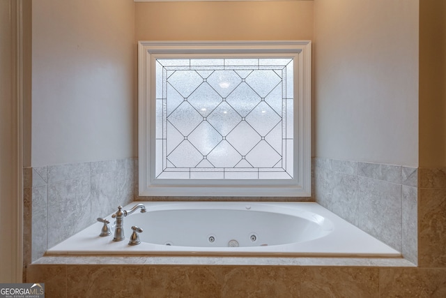 1984 Mendenhall Cir, Atlanta, GA 30341 - bathroom featuring a jetted tub
