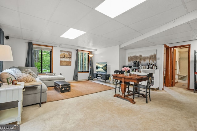 2666 Peachtree Walk, Duluth, GA 30096 - carpeted living area featuring a drop ceiling
