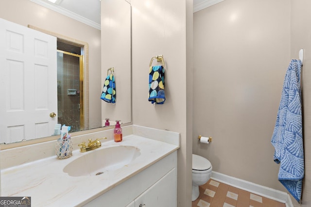 207 Saddle Mountain Rd SE, Rome, GA 30161 - bathroom featuring vanity, ornamental molding, toilet, a shower with shower door, and tile patterned floors