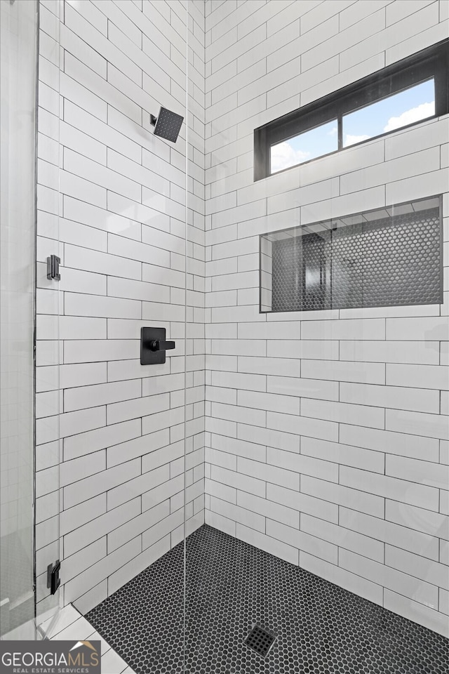 4927 Slaton Dr, Acworth, GA 30101 - full bathroom featuring a shower stall