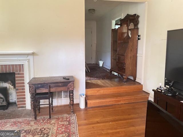 2742 Forest Ridge Dr, Macon, GA 31204 - living area with wood finished floors