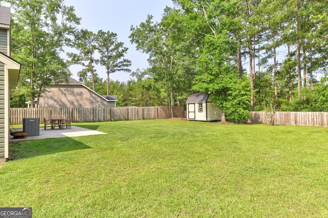304 Boomer Ct, Guyton, GA 31312 - view of yard featuring a patio area