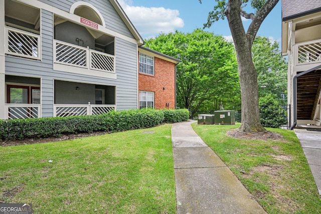 514 Mcgill Pl NE, Atlanta, GA 30312 - surrounding community featuring a lawn