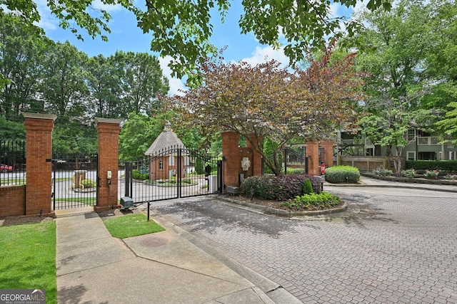 514 Mcgill Pl NE, Atlanta, GA 30312 - view of gate