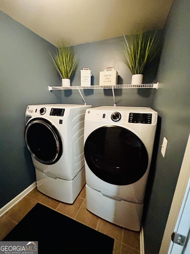 5848 Rex Ridge Loop, Rex, GA 30273 - washroom featuring washer and clothes dryer and baseboards