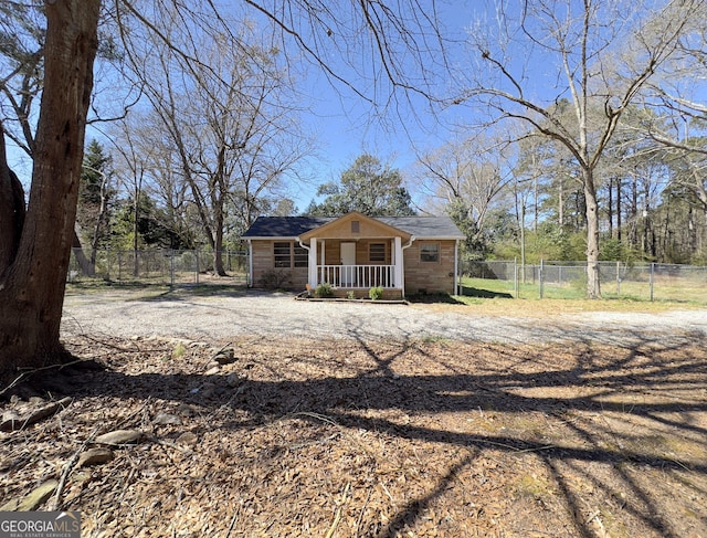 927 Dean Patrick Rd, Locust Grove, GA 30248 - view of front of home with a porch