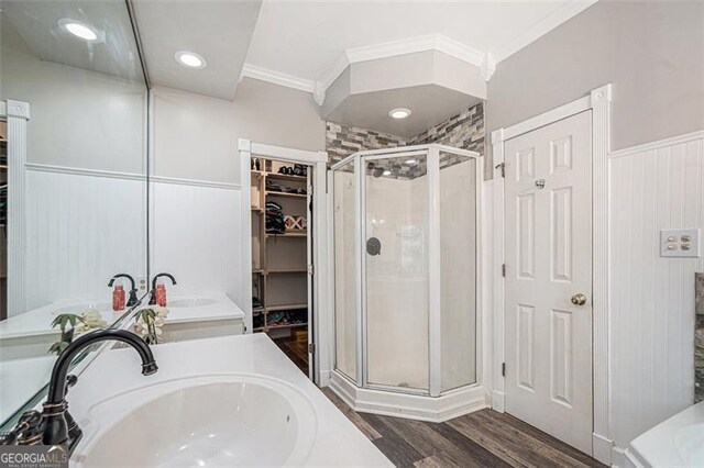 83 Shipp, Hiram, GA 30141 - bedroom with light wood-style floors, ornamental molding, and ceiling fan