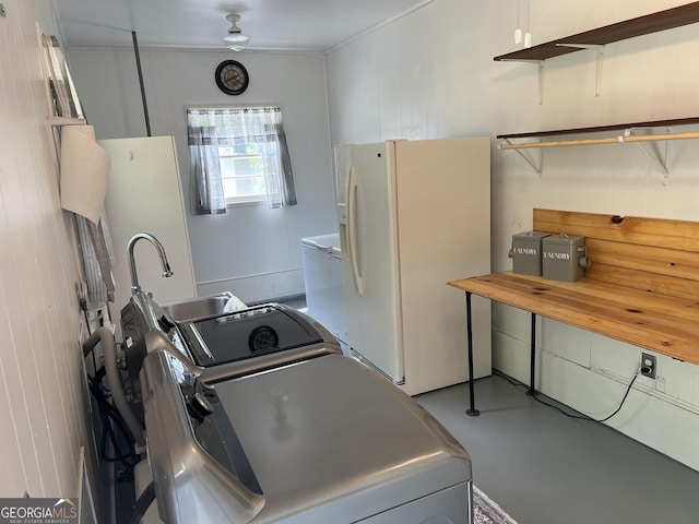 424 Harkins Rd, Cleveland, GA 30528 - laundry room featuring washing machine and dryer