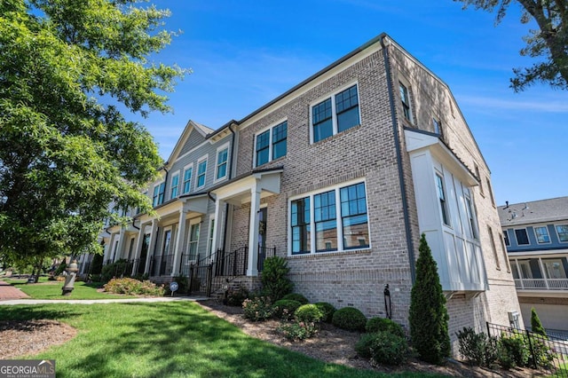 710 Elmwood Way, Roswell, GA 30075 - multi unit property featuring brick siding and a front lawn