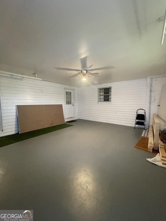 1191 Zoar Rd, Baxley, GA 31513 - garage featuring a ceiling fan