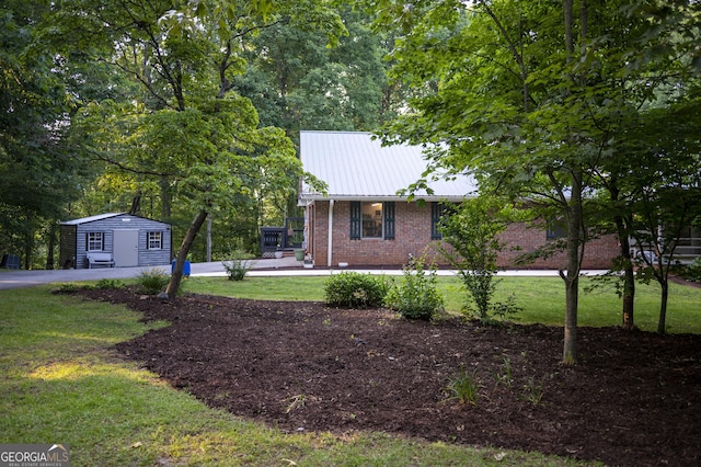 323 Mccartan Trl, Clarkesville, GA 30523 - view of grassy yard