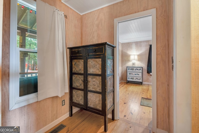 254 Rue Ln, Clayton, GA 30525 - detailed view of wood finished floors and baseboards
