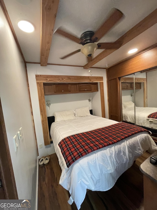 22 Nob Hill Rdg, Cleveland, GA 30528 - bedroom with wood finished floors, a closet, and a ceiling fan