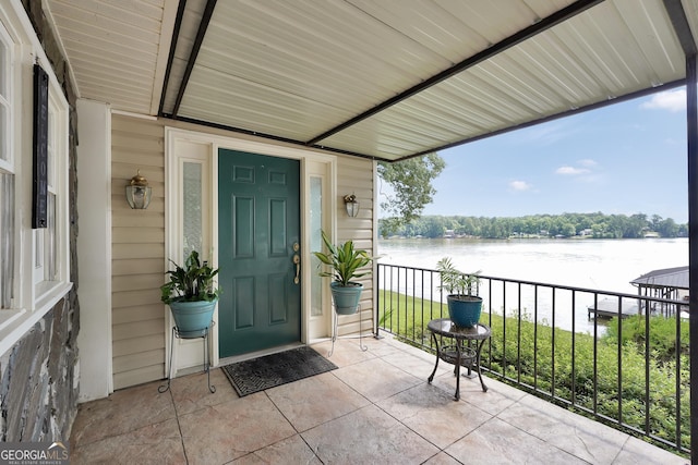172B Hummingbird Ln, Jackson, GA 30233 - entrance to property featuring a water view and a balcony