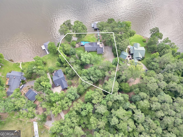 172B Hummingbird Ln, Jackson, GA 30233 - aerial view of property and surrounding area with property boundaries highlighted and a large body of water