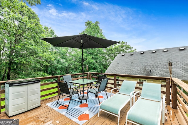 460 Old Tree Dr, Jackson, GA 30233 - wooden terrace with outdoor dining area