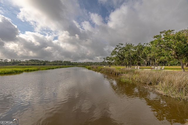 24 Carriage Dr, Saint Simons, GA 31522